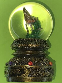 ของนำโชค พญานาคราช ครอบแก้ว ล้อมเพชรพญานาคไข่ปลา ของแท้