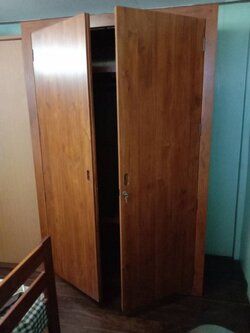 ตู้เสื้อผ้า 2 บานเปิด บานเเนวตั้ง