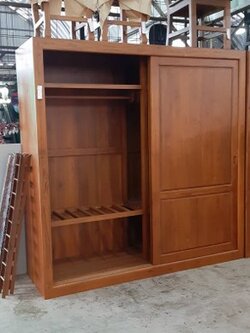 ตู้เสื้อผ้าบานเลื่อน บานฟักเล็ก 2 เมตร