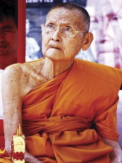 พระครูพิเศษเขมาจาร หลวงพ่อท้วม เขมจาโร หลวงพ่อท้วม เขมจาโร เจ้าอาวาสวัดศรีสุวรรณ พระเกจิท้วม