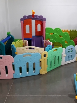 ภาพโชว์รูม-สื่อการเรียนการสอน-หมวดเครื่องเล่นพัฒนการเด็ก(ภายในอาคาร)