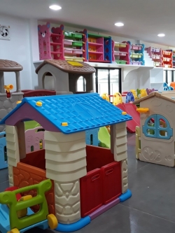 ภาพโชว์รูมสินค้า-หมวดเครื่องเล่นพัฒนาการสำหรับเด็ก ภายในอาคาร-