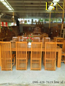 โต๊ะทานข้าวโมเดิร์น 10 ที่นั่ง รุ่น ไอริส