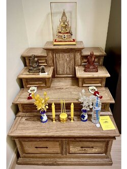 โต๊ะหมู่บูชาเเท่น5ไม้สักทองของเเท้สวยจริงไม่หลอน