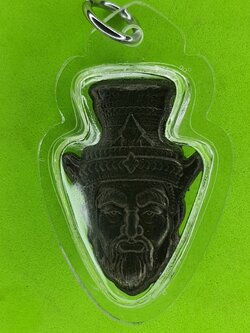 พระเครื่อง พระฤาษีนารอด สีดำทำเก่า เลี่ยมกรอบ รุ่น เมตตา บารมี ค้าขายดี มีโชคลาภ ฤาษี ฤาษีนารอท พระแท้ พระฤาษีนารอดแท้ พระฤาษีนารอดของแท้