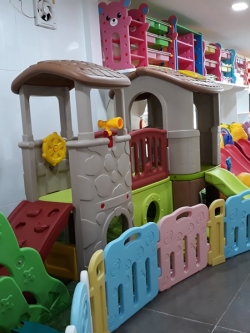 ภาพโชว์รูม-หมวดเครื่องเล่นเสริมพัฒนาการ-ภายในอาคาร