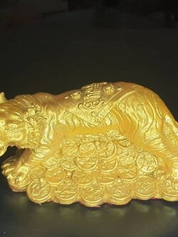 นักษัตรปีขาล เสือ เจ้าพ่อเสือ สีทอง วัสดุเครื่องราง แร่เหล็กน้ำพี้ | ของป้องกัน