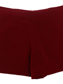 กางเกงขาสั้นเอวสูงขอบเรียบผ้าฮานาโกะ ซิปซ้าย กระเป๋าขวา สีเลือดหมู Size S M L XL