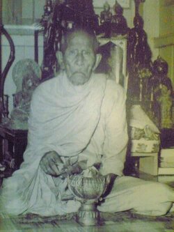 หลวงปู่เขียว วัดหรงบล จ.นครศรีธรรมราช ประวัติหลวงปู่เขียว หลวงปู่เขียว วัดหรงบล จ.นครศรีธรรมราช เกจิ พระเกจิอาจารย์ชื่อดัง พระเกจิไทย