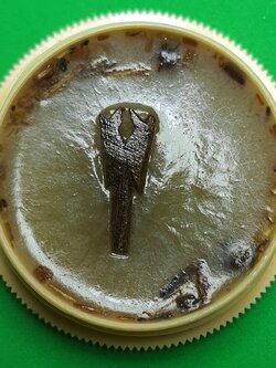 ของนำโชค สีผึ้งค้าขาย สาริกาไม้มะยมตายพราย สีผึ้งของแท้ สีผึ้งแท้ สีผึ้งโชคลาภ สาริกาลิ้นทอง สาริกามหาเสน่ห์ สาริกามหาลาภ สาริกาค้าขาย