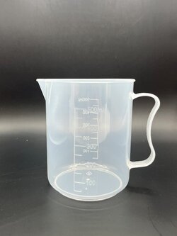 บีกเกอร์พลาสติก , กระบอกตวงพลาสติกมีหูจับ Beaker with handle ความจุ 500ml/1000ml/2000ml/3000ml/5000ml (10 ชิ้น)