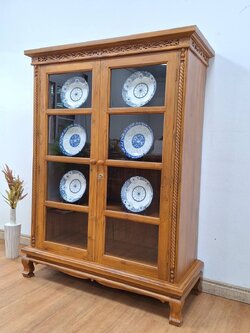 ตู้โชว์ รุ่นเกลียวทอง