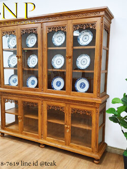 ตู้โชว์ลายไทย รุ่น กมลชนก