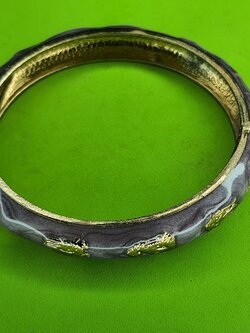 กำไล 12 นักษัตร เนื้อเงินอัลปาก้า สีม่วง | ของป้องกัน กำไล มี12นักษัตรครบทุกตัว ปีชวดหนู ปีฉลูวัว ปีขาลเสือ ปีเถาะกระต่าย ปีมะโรงมังกรงูใหญ่ ปีมะเส็งงูเล็ก ปีมะเมียม้า ปีมะแมแพะ ปีวอกลิง ปีระกาไก่ ปีจอหมา ปีกุนหมู