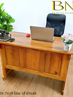 โต๊ะคอมไม้สัก รุ่น ไอคิว