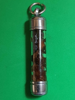 ของป้องกัน ตะกรุดว่านไก่ดำ แก้คุณไสย ป้องกันคุณไสย ต้านคุณไสย ว่านไก่ดำ ว่านลูกไก่ดำ ตะกรุดแท้ ตะกรุดของแท้