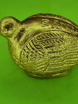 ของป้องกัน นกคุ้ม สีทอง เนื้อ แร่เหล็กน้ำพี้ หุ่นนกคุ้ม ของแท้