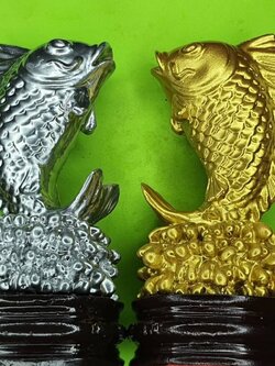 ของนำโชค ปลาหลีฮื้อ ชุดคู่ สีเงิน สีทอง สิริมงคล โชคลาภ โชคดี ค้าขาย ฮวงจุ้ย