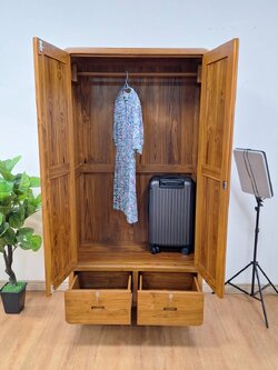 ตู้เสื้อผ้าไม้สัก รุ่น ผกากรอง