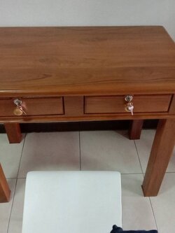 โต๊ะทำงานขาตรง 1 เมตร