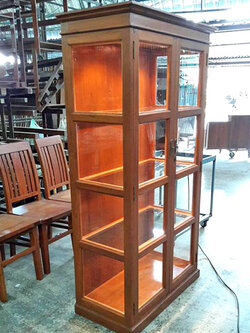 ตู้โชว์ ชั้นกระจก 4 ชั้น