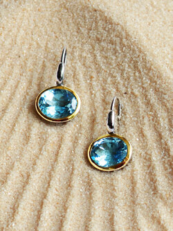 ต่างหูบลูโทแพซ Blue topaz earrings