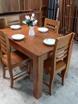 โต๊ะกินข้าวรุ่นขามน 1.2 ม.+เก้าอี้ลายขวาง 4 ตัว