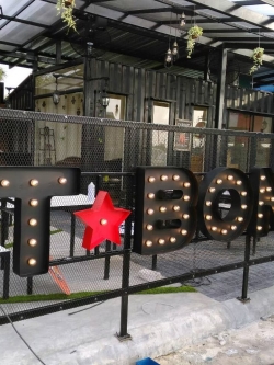 ป้ายไฟปิงปอง