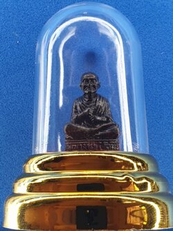 พระเครื่อง สมเด็จโต เนื้อหล่อแร่น้ำพี้มวลสารศักดิ์สิทธิ์ใส่กรอบ พระตั้งหน้ารถ สมเด็จโตตั้งหน้ารถ หน้าตั้งโต๊ะทำงาน พระแขวนหน้ารถ