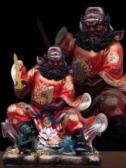 เทพเจ้าจงขุย จงขุยเทียนซือ จงขุยเอี๋ยกง ปางนั่งเหยียบบริวาร งานเรซิ่นคุณภาพสูง ขนาด 12/16/19/26 นิ้ว