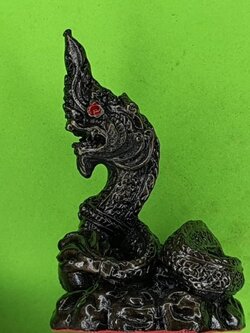 ของนำโชค พญานาค สีน้ำตาลเข้ม แบบตั้งบูชา หน้าตัก 1 นิ้ว หล่อจากแร่น้ำพี้ ของแท้