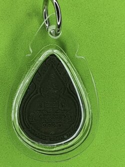 พระเครื่อง พระราหู เนื้อแร่เหล็กน้ำพี้ เลี่ยมกรอบ พระเครื่องราหู ราหู ห้อยคอ ราหู แท้ ราหู แขวนคอ จี้พระราหู พระราหู