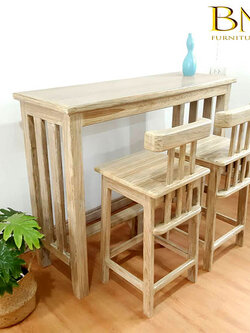 โต๊ะบาร์เเละเก้าอี้บาร์ เสี้ยนขาว