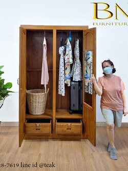 ตู้เสื้อผ้ารุ่น กระจกใน