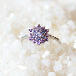 แหวนดอกพิกุล แหวนพลอยแท้ Gemstone flower rings