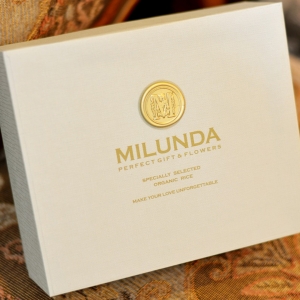 กล่องของขวัญ สำหรับใส่ของรับไหว้ และใส่ของขวัญในโอกาสพิเศษต่างๆ พิมพ์ชื่อโลโก้ได้ ไม่มีขั้นต่ำ