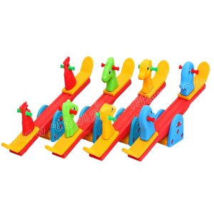 ม้ากระดกสวนสวนสัตว์