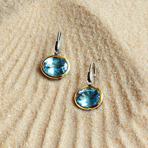 ต่างหูบลูโทแพซ Blue topaz earrings