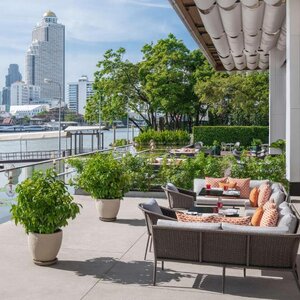 จัดสวนพื้นที่ภายในโรงแรม Millennium Hilton Bangkok