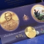 เหรียญ ร.9 เฉลิมพระเกียรติ 72 พรรษา 3 มิติโฮโลแกรม(รุ่นแรก) เนื้อทองคำขัดเงา(สภาพสวยเดิมพร้อมกล่องบรรจุเดิม)(1ใน5000เหรียญ)