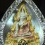 พระพุทธชินราช ภปร. โครงการ "เพราะแผ่นดินนี้ คือ แผ่นดินเกิด" ปี2548(รุ่นแรก) เหรียญทรงใบโพธิ์ ขนาด 21 x 29 มม. เนื้อเงินสามกษัตริย์ องค์พระชุบสามกษัตริย์ ล้อมด้วยกรอบเงินชุบทองคำขาวสลักเสลาเป็นลวดลายละเอียดอ่อน ส่วนพื้นองค์พระเป็นเปลือกหอยมุข