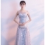 ชุดเดรสยาวผ้าโปร่งปักเลื่อมลายใบไม้สีเทา คอกลม แขนกุด กึ่งทรงปล่อย สวยหรู