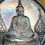 เหรียญพระแก้วมรกตหลัง ภปร. ฉลองกรุงรัตนโกสินทร์ครบ 200 ปี พ.ศ.2525 เนื้อเงิน(ผิวเดิม สวยมาก รุ้งไข่ยอดนิยม)กล่องบรรจุเดิมครบ3พิมพ์(บล็อกแรกไม่มีพระราชศรัธา)(ในหลวงรัชกาลที่9 เสด็จในพิธี)ชอบเก็บแบบผิวเดิมๆชุดนี้เลยแนะนำ ผิวเดิมสวยมาก เสน่ห์พระเนื้อเงิน