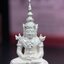 พระแก้วมรกต ภปร.(รุ่นแรก) ปี2545 จัดสร้างในมหาวโรกาส พระบาทสมเด็จพระเจ้าอยู่หัวรัชกาลที่ 9 ครบรอบ 75 พรรษา และฉลองกรุงรัตนโกสินทร์ครบ 220 ปี พิมพ์ลอยองค์ใหญ่ เนื้อเงินบริสุทธิ์ 92.5% ขนาด 19*35 มม. พร้อมกล่องบรรจุเดิม สวยครบสมบูรณ์(องค์หมายเลข 1063)