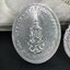 เหรียญพระแก้วมรกตหลัง ภปร. ฉลองกรุงรัตนโกสินทร์ครบ 200 ปี พ.ศ.2525 เนื้อเงิน(ผิวเดิมสวย)กล่องบรรจุเดิมครบ 3พิมพ์ ร้อน ฝน หนาว(บล็อกแรกไม่มีพระราชศรัธานิยม)(ในหลวงรัชกาลที่9 เสด็จในพิธี)พระคู่บ้านคู่เมือง...พระดี...พิธีใหญ่(บล็อกแรกครบชุด ผิวเดิม หายาก)