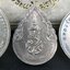 เหรียญพระแก้วมรกตหลัง ภปร. ฉลองกรุงรัตนโกสินทร์ครบ 200 ปี พ.ศ.2525 เนื้อเงิน(ผิวเดิมสวย)กล่องบรรจุเดิมครบ 3พิมพ์ ร้อน ฝน หนาว(บล็อกแรกไม่มีพระราชศรัธานิยม)(ในหลวงรัชกาลที่9 เสด็จในพิธี)พระคู่บ้านคู่เมือง...พระดี...พิธีใหญ่(บล็อกแรกครบชุด ผิวเดิม หายาก)
