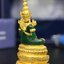 พระแก้วมรกต ภปร. จัดสร้างโดย รพ.ภูมิพลฯ ปี2547 ลอยองค์ขนาดหน้าตัก 1/2 นิ้ว เนื้อเรซิ่นหุ้มทองคำ99.99 งดงามทรงคุณค่าอีกหนึ่งรุ่นยอดนิยม หายาก