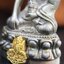 พระกริ่งสมเด็จญาณ วัดบวรนิเวศวิหาร เนื้อเงินบริสุทธิ์ 92.5% ตรากาญจนาภิเษกทองคำ+พระชัยวัฒน์ไพรีพินาศ เนื้อทองคำ พระราชทานแจกเมื่อ 3 ตุลาคม 2538 และฉลองครองราชสมบัติครบ 50 ปี รัชกาลที่ 9 มาพร้อม กล่องลายไม้สุดหรู(ครบชุด หายาก)